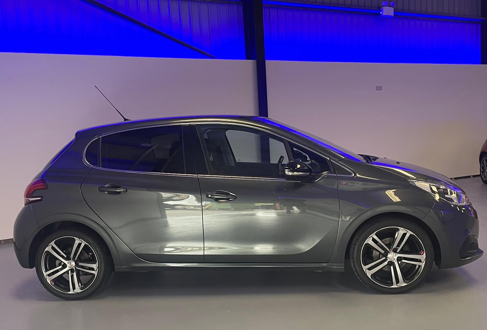 Peugeot 208 Gt Line 1.6 HDI