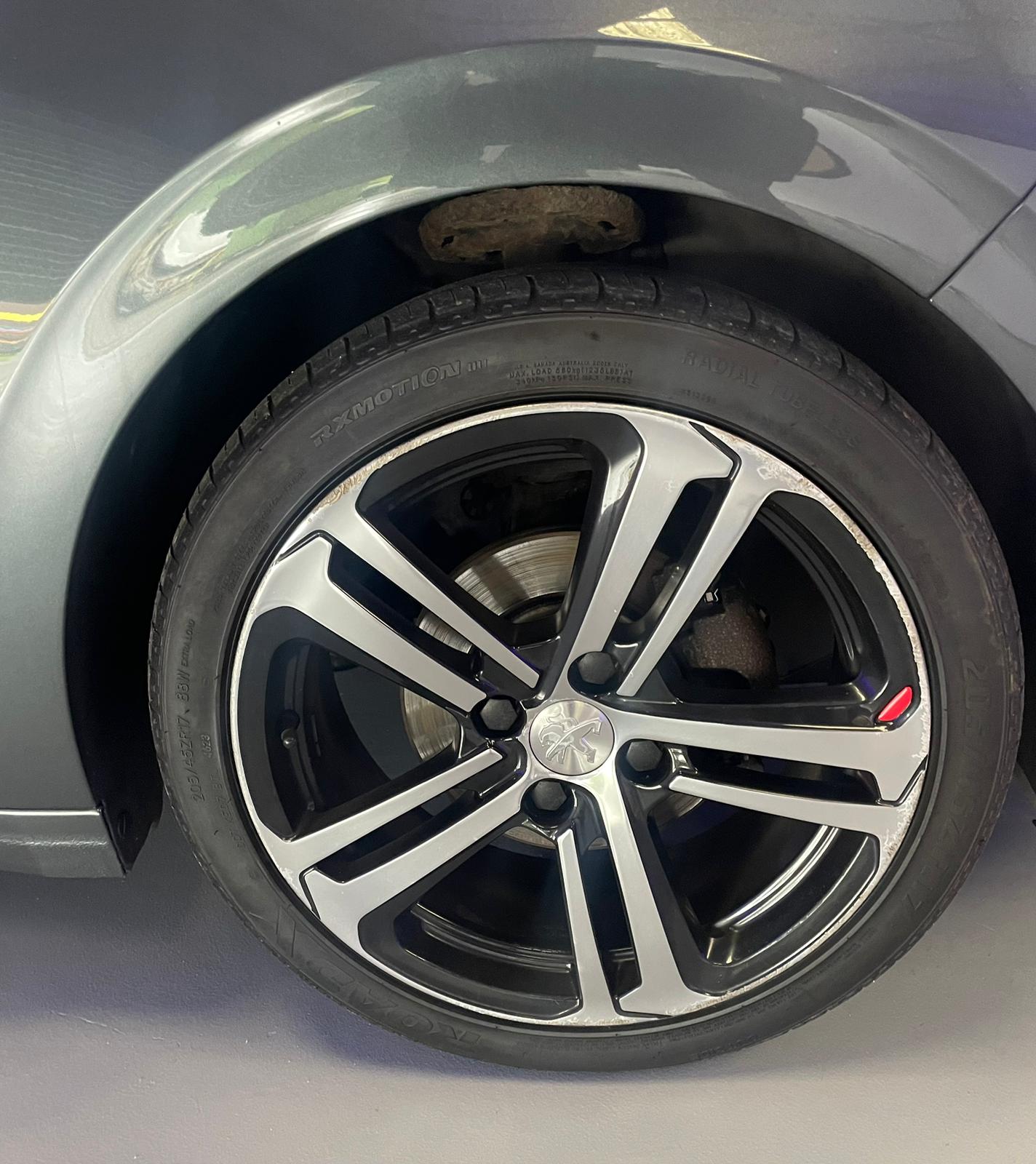 Peugeot 208 Gt Line 1.6 HDI