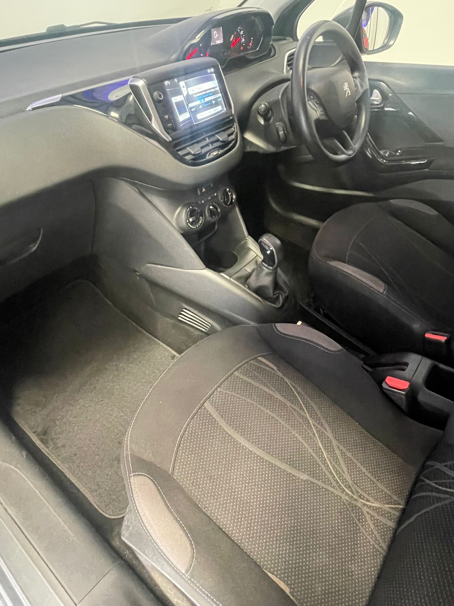 PEUGEOT 208 1.4 DIESEL