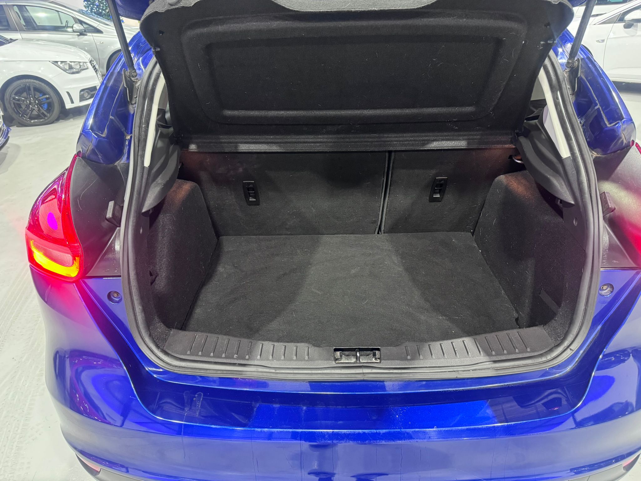 FORD FOCUS – 1.6 ZETEC DIESEL