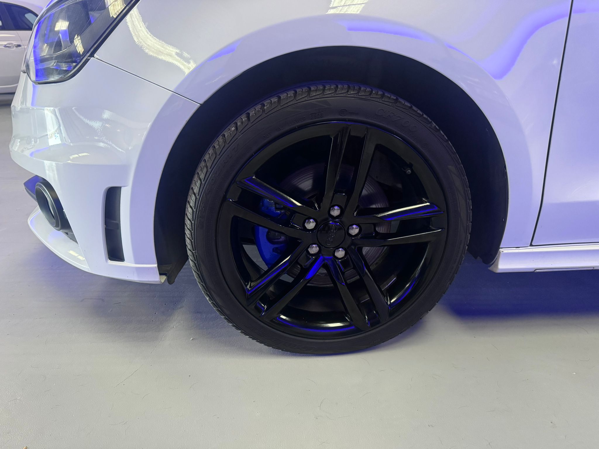 AUDI A1 S – LINE – 1.6 TURBO DIESEL