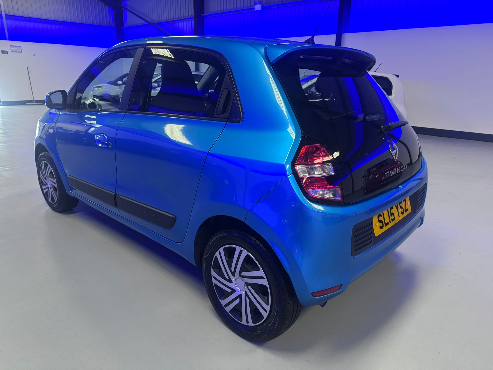 RENAULT TWINGO – 1.0L