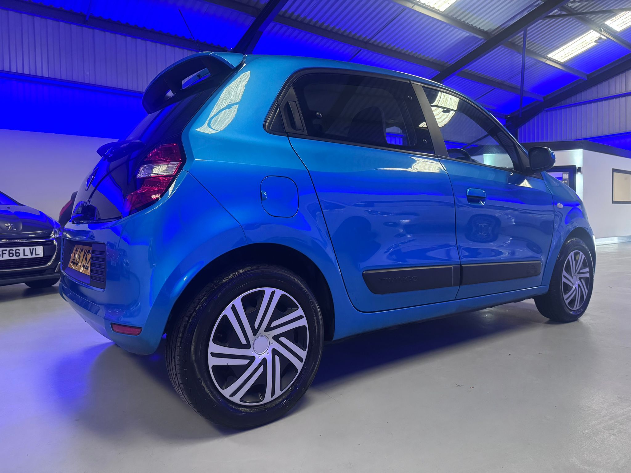 RENAULT TWINGO – 1.0L