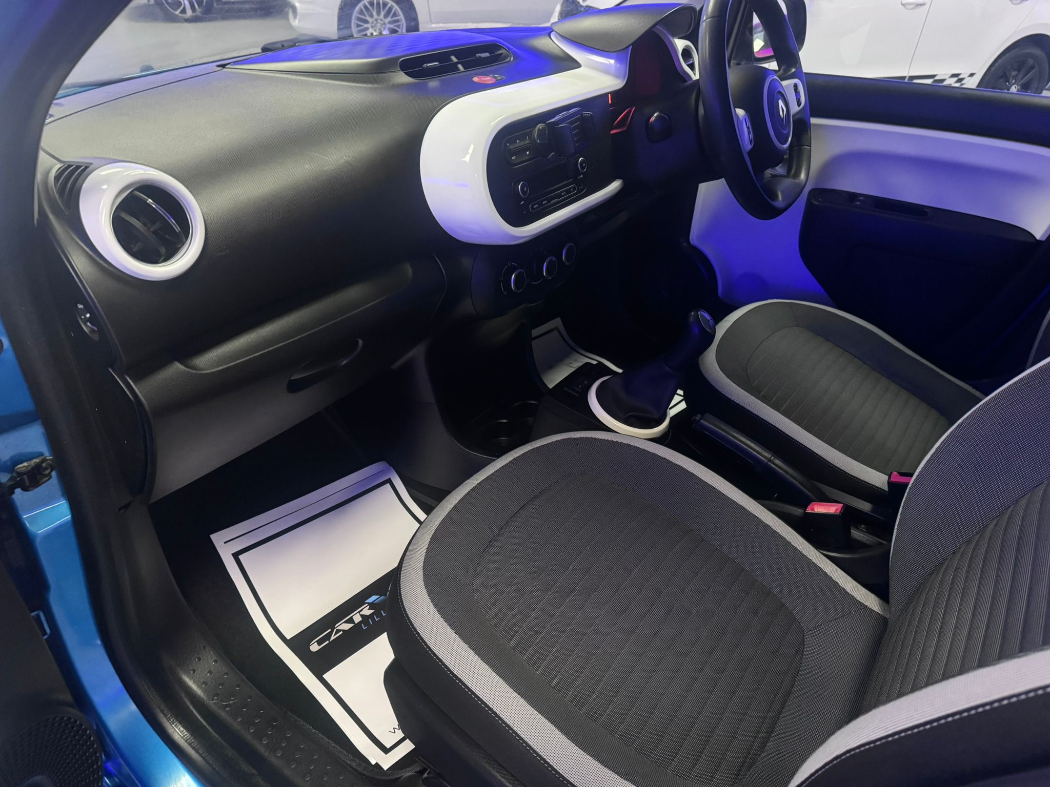 RENAULT TWINGO – 1.0L